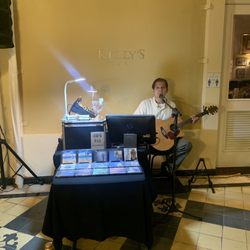 Kelly's Bar - Awesome - live music!
