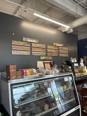 Paisano's Deli by null