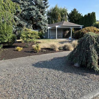 2 Chick’s Mower & Blower Landscaping - This is a yard that I just did a full yard makeover on - Lawn Services Near Me 2 Chick’s Mower & Blower Landscaping - This is a yard that I just did a full yard makeover on - Lawn Services Near Me
