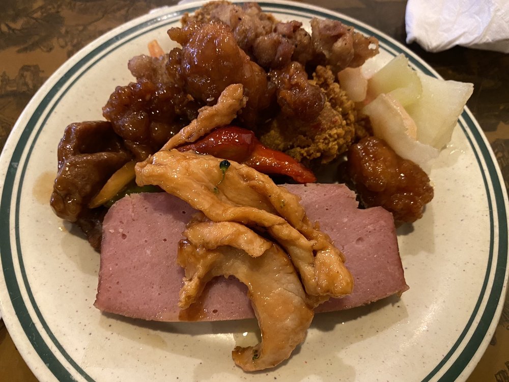 Food from Red Apple Buffet
