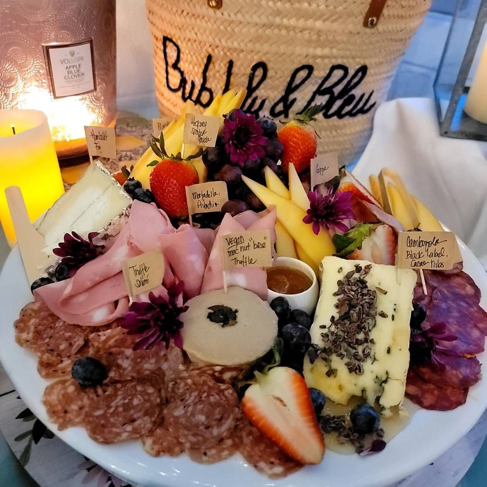 Bubbly & Bleu - To snack while you make your board - Cheese Shops Near Me - Honolulu, Hawaii