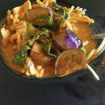 Suri Sushi Thai - Red Curry - Ramen Near Me - Weston , Florida