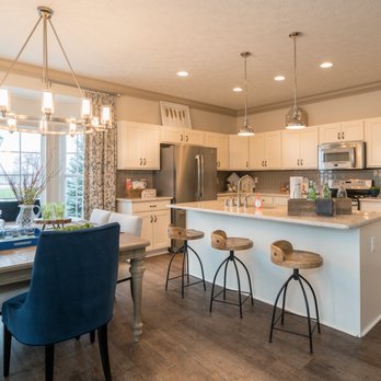 Wayne Homes - Sandusky - Sandusky Providence II Legacy Dining Room & Kitchen - General Contractors Near Me - Milan, Ohio