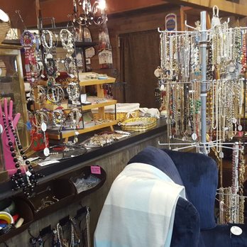 Nook & Cranny - Antiques Near Me - Tightwad, Missouri Nook & Cranny - Antiques Near Me - Tightwad, Missouri