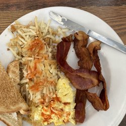 Holiday Restaurant - Egg, Hashbrowns, bacon