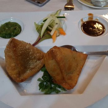 Raindrops Indian Cuisine - The crispy samosa with hot flavorful chicken - Indian Near Me - Philadelphia, Pennsylvania Raindrops Indian Cuisine - The crispy samosa with hot flavorful chicken - Indian Near Me - Philadelphia, Pennsylvania