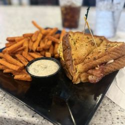 Tommy Boys - Lofton's Grilled Cheese Smash