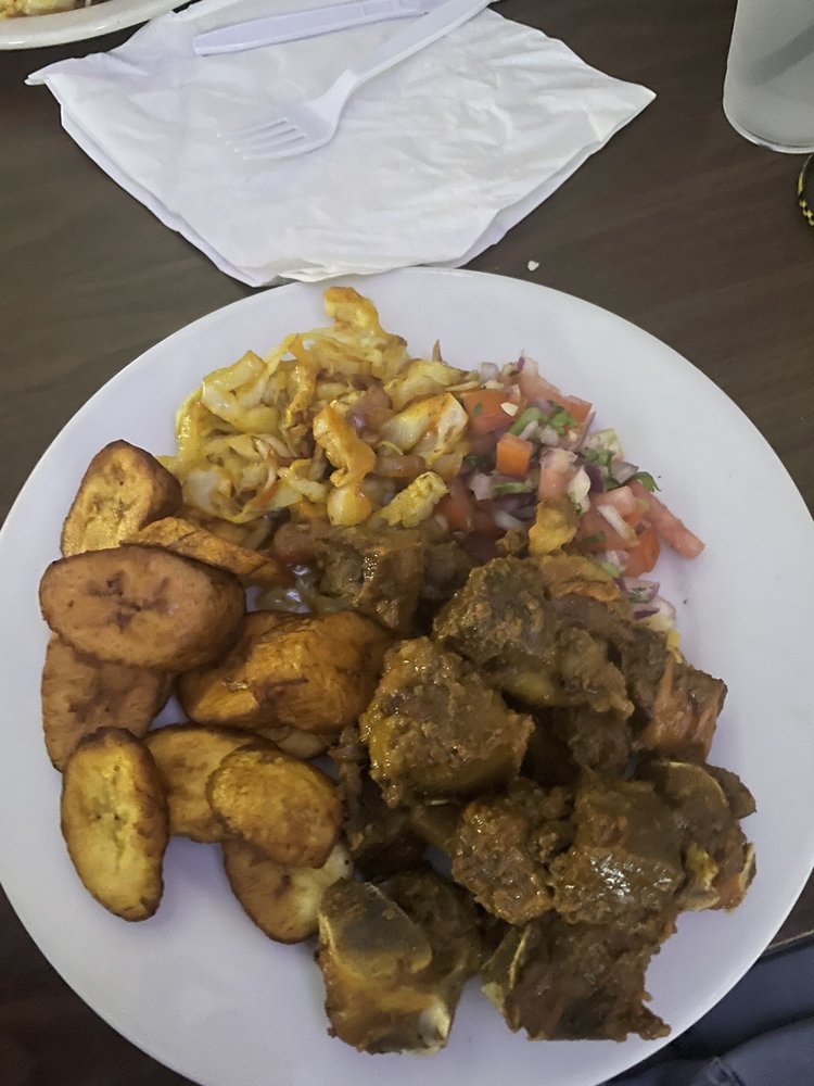 Phil's Sports Bar & Grill