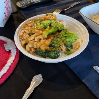 China Delight - "Small" chicken & broccoli atop white rice. Still plenty for two people to share. - Chinese Near Me - Oklahoma City, Oklahoma China Delight - "Small" chicken & broccoli atop white rice. Still plenty for two people to share. - Chinese Near Me - Oklahoma City, Oklahoma
