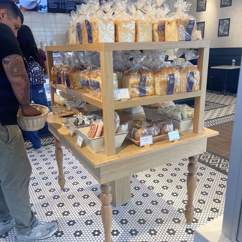 Paris Baguette - Take home breads - Bakeries Near Me - Aurora, Colorado