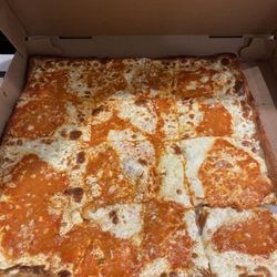 La Madona Italian Cuisine and Pizzeria - Vodka Pizza square