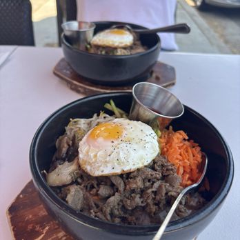 Hungry Crowd - New American Near Me - Los Angeles, California