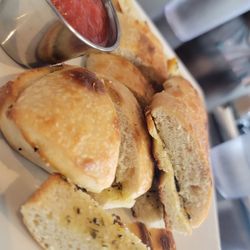 Sami’s Pizza and Pasta - Garlic bread