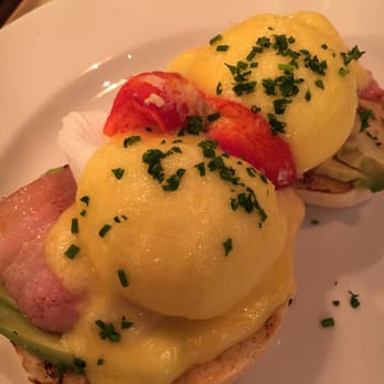 Balans Soho Society - Eggs Benedict with lobster and bacon! - Breakfast & Brunch Near Me - London, XGL