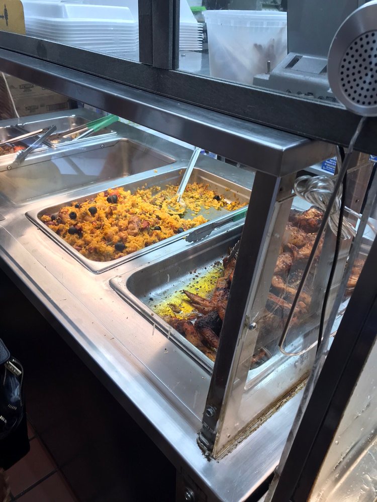 ALVES GROCERY Updated November 2024 19 Photos & 13 Reviews 274 N