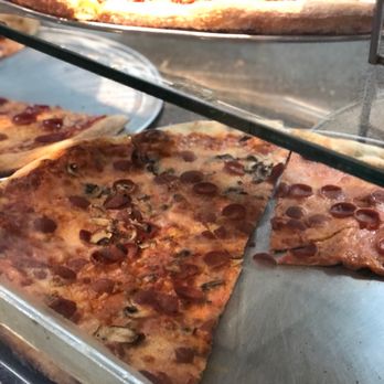 Broadway NY Style Pizza - Pizza Near Me - Niagara Falls, New York