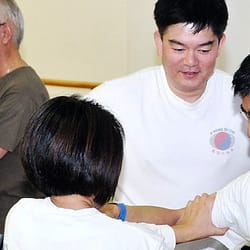 Ji Hong Tai Chi - Sam teaching a class