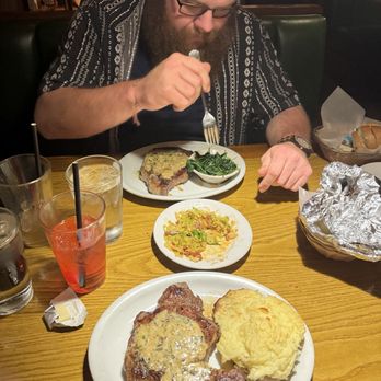 Damon's Steak House - Ribeye, twice baked potato, spinach - Steakhouses Near Me - Glendale, California