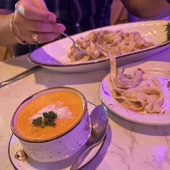 Di Rosani's - Lobster Bisque - Cup CHICKEN FETTUCCINE ALFREDO - Italian Near Me - Irving, Texas Di Rosani's - Lobster Bisque - Cup CHICKEN FETTUCCINE ALFREDO - Italian Near Me - Irving, Texas