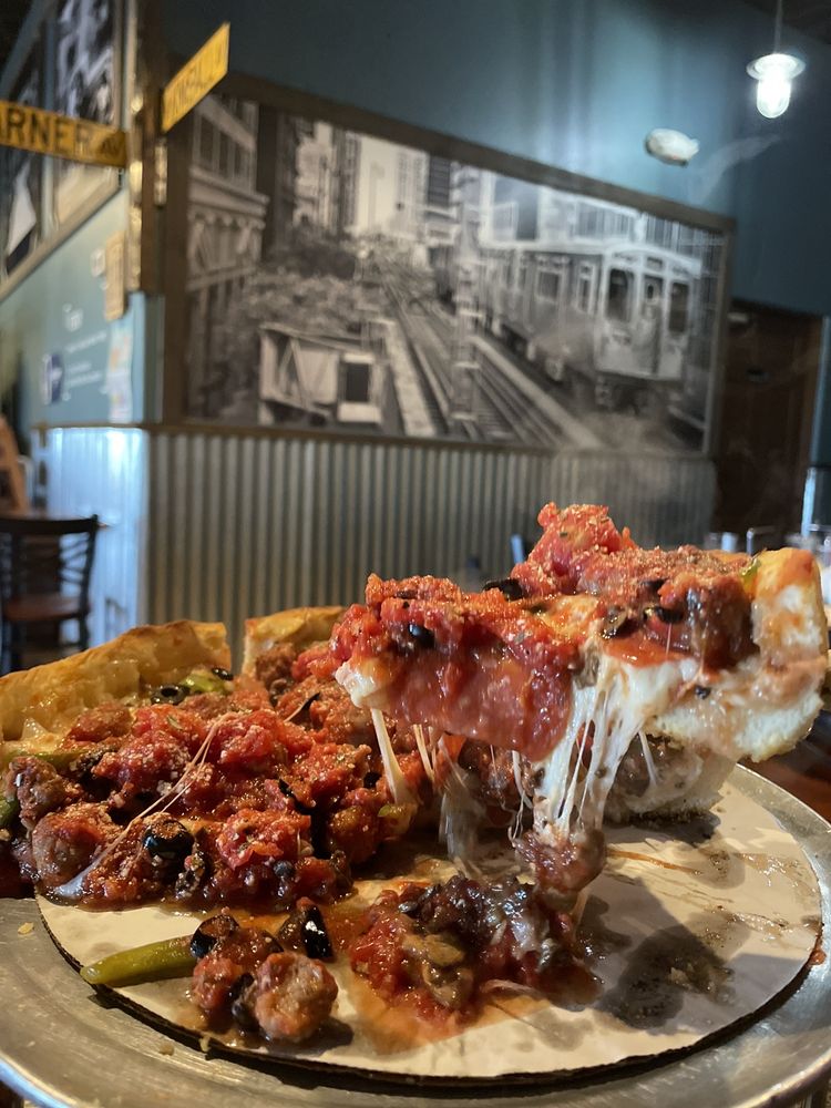 Vero Chicago Pizza