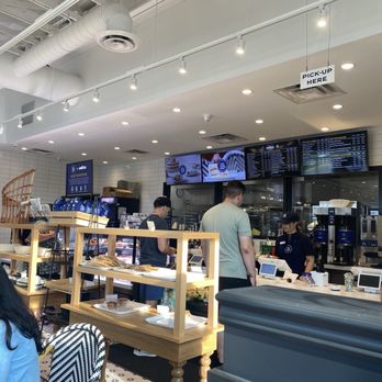 Paris Baguette - Inside - Bakeries Near Me - Avon, Ohio Paris Baguette - Inside - Bakeries Near Me - Avon, Ohio