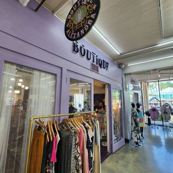 Boutique Alexandra - Used, Vintage & Consignment Near Me - Key West, Florida Boutique Alexandra - Used, Vintage & Consignment Near Me - Key West, Florida