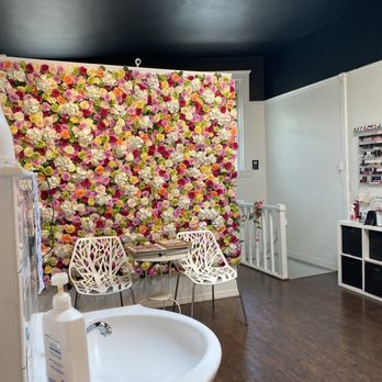 Brookline Beauty Nails & Spa - Super cute and instagram-worthy flower wall! - Nail Salons Near Me - Brookline, Massachusetts Brookline Beauty Nails & Spa - Super cute and instagram-worthy flower wall! - Nail Salons Near Me - Brookline, Massachusetts