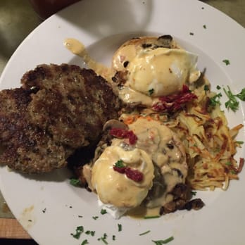 Pizza Lucé - Wild mushroom eggs benedict with a side of sausage - Pizza Near Me - Duluth, Minnesota Pizza Lucé - Wild mushroom eggs benedict with a side of sausage - Pizza Near Me - Duluth, Minnesota