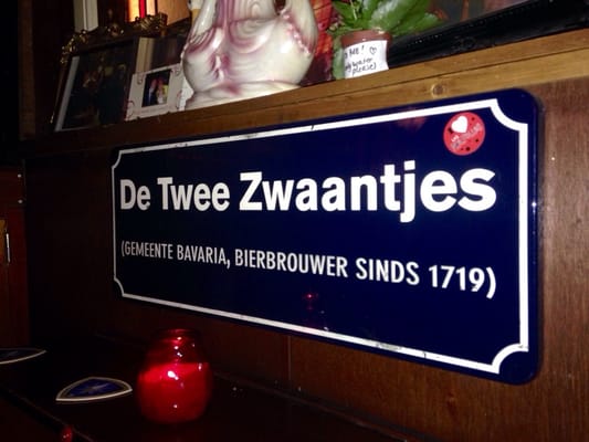 De Twee Zwaantjes by null