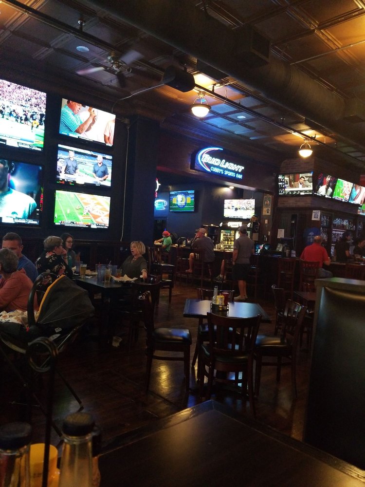 Cubby's Sports Bar and Grill, Brookings Roadtrippers