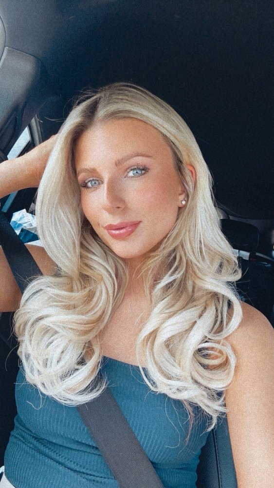 Tresses By Tricia Logo