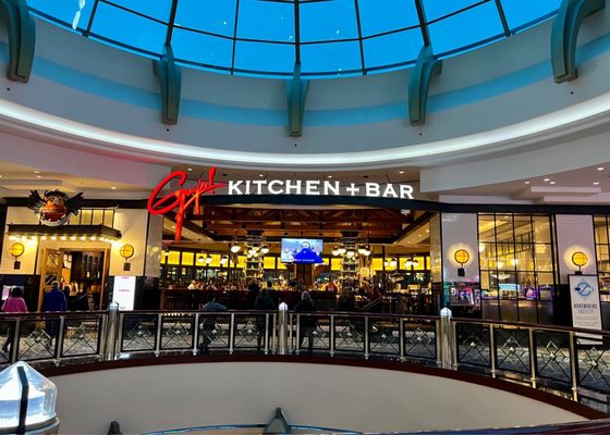 Guy Fieri's Foxwoods Kitchen & Bar by null