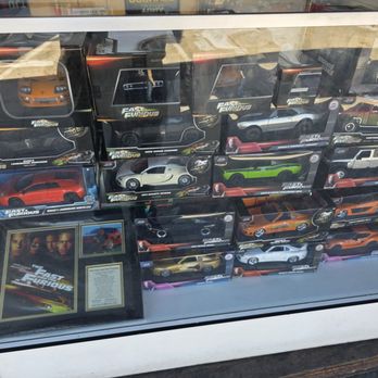 Bob's Market - Fast and Furious souvenirs - Convenience Stores Near Me - Los Angeles, California