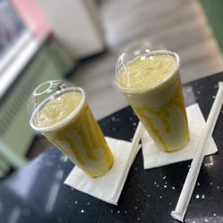 Sip n sweet - Mango smoothie