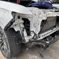 Glamour Auto Body