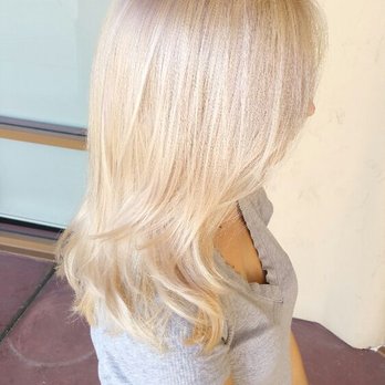 Let Mo Touch Your Hair - Hair Stylists Near Me - Vista, California Let Mo Touch Your Hair - Hair Stylists Near Me - Vista, California