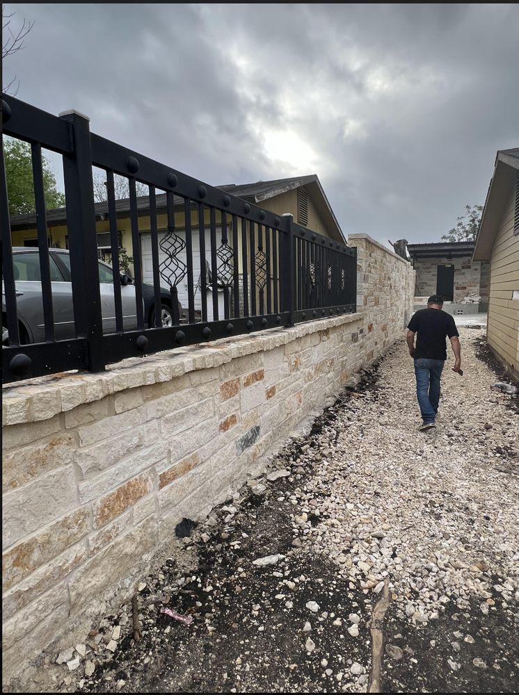 Slide of DeAlba Roofing & Construction