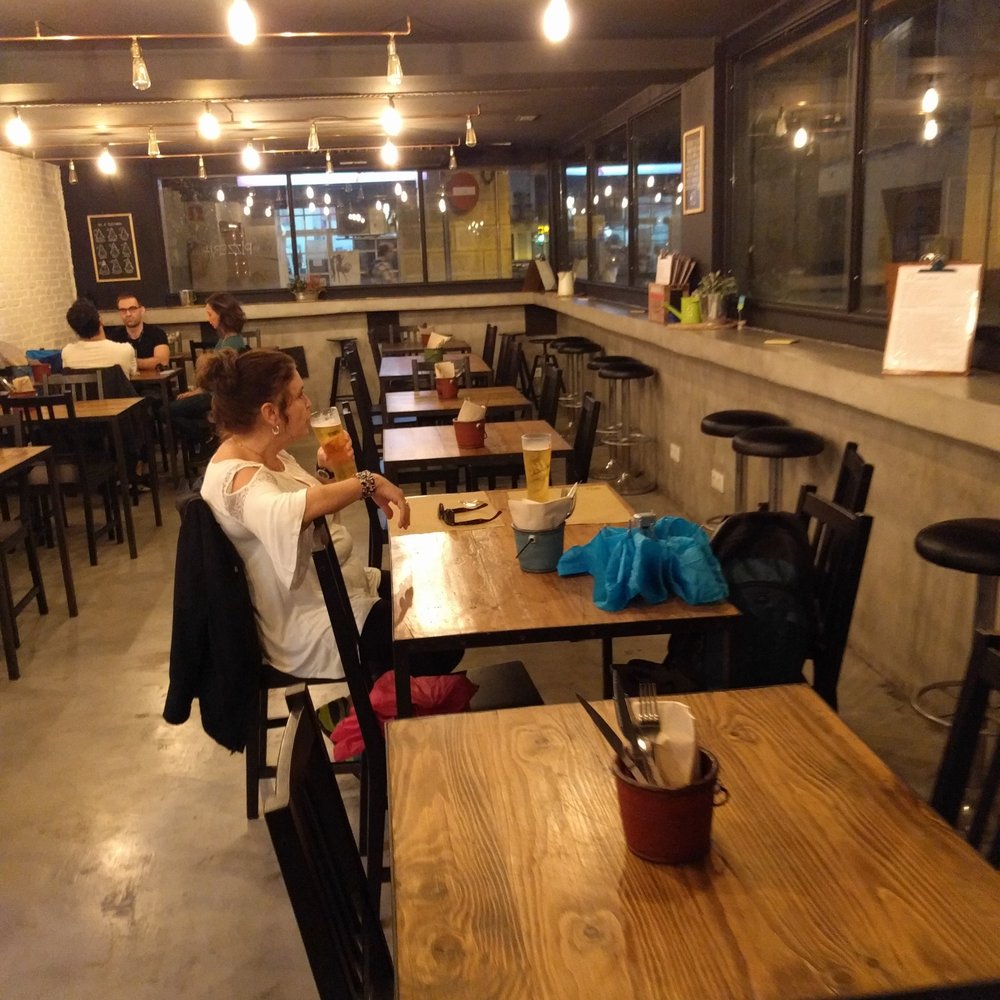IT Barcelona - Pizza Near Me - Barcelona, B IT Barcelona - Pizza Near Me - Barcelona, B