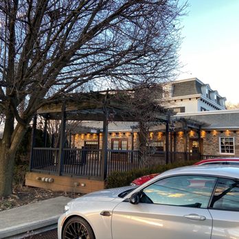 Spring House Tavern - 11/13/22 exterior - Bars Near Me - Ambler, Pennsylvania