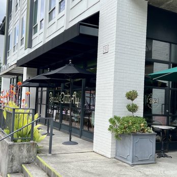 Bread & Butterfly - Outside view - Breakfast & Brunch Near Me - Atlanta, Georgia