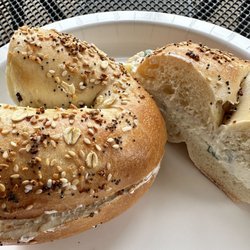 Bagel 10 Cafe