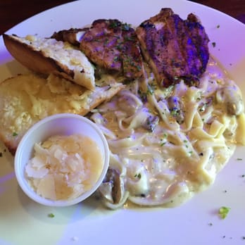 Patterson's Pub - Fettuccine Alfredo with grilled chicken - American Near Me - Mendocino, California Patterson's Pub - Fettuccine Alfredo with grilled chicken - American Near Me - Mendocino, California