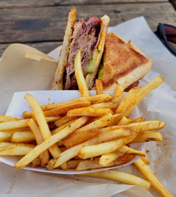 FireHouse Gastro Park by null