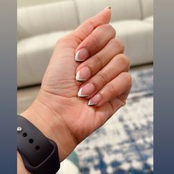 Golden Nail & Spa - Gel manicure