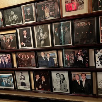 Rossini's - Wall of celebrity photos - Italian Near Me - New York, New York Rossini's - Wall of celebrity photos - Italian Near Me - New York, New York