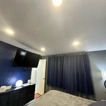 Sanchez Electric - 4x recessed lights in Master Bedroom - Electricians Near Me Sanchez Electric - 4x recessed lights in Master Bedroom - Electricians Near Me