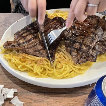 Se Salio el Pollo 2 - Tallarin con Bistec a la Juancaina - Peruvian Near Me - Roselle Park, New Jersey Se Salio el Pollo 2 - Tallarin con Bistec a la Juancaina - Peruvian Near Me - Roselle Park, New Jersey