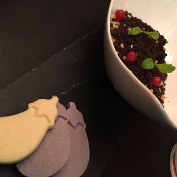 La Berenjena - Las galletas, acordes con el local. - Tapas Bars Near Me - Madrid, M