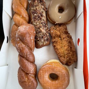 Randy's Donuts - Classic, Deluxe, Premium Donuts - Donuts Near Me - Downey, California Randy's Donuts - Classic, Deluxe, Premium Donuts - Donuts Near Me - Downey, California