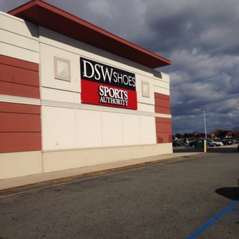 DSW Designer Shoe Warehouse - Shoe Stores Near Me - Levittown, New York DSW Designer Shoe Warehouse - Shoe Stores Near Me - Levittown, New York